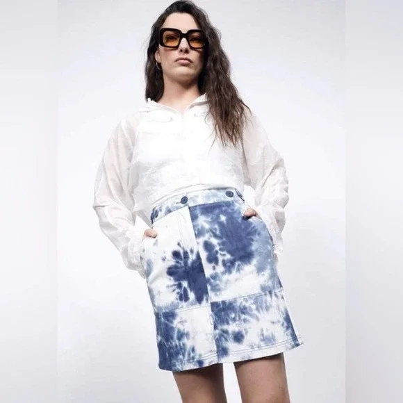 Wildfang The Essential Work Skirt In Blue Tie Dye Size Large NEW - Picture 1 of 5